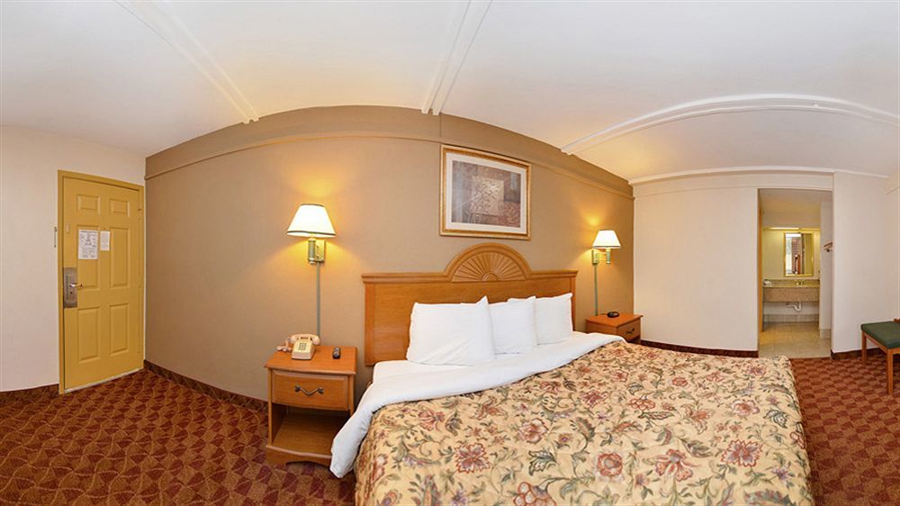 Spanish Trace Inn เอเธนส์ ภายนอก รูปภาพ