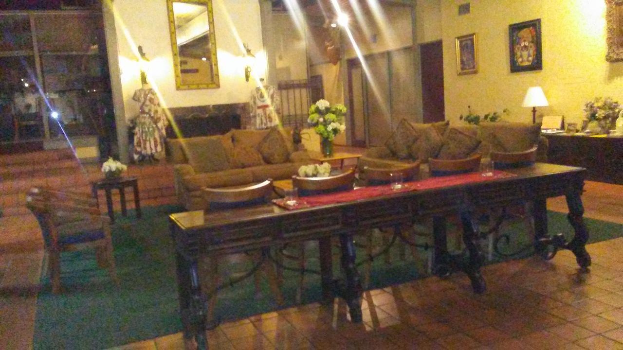 Spanish Trace Inn เอเธนส์ ภายนอก รูปภาพ