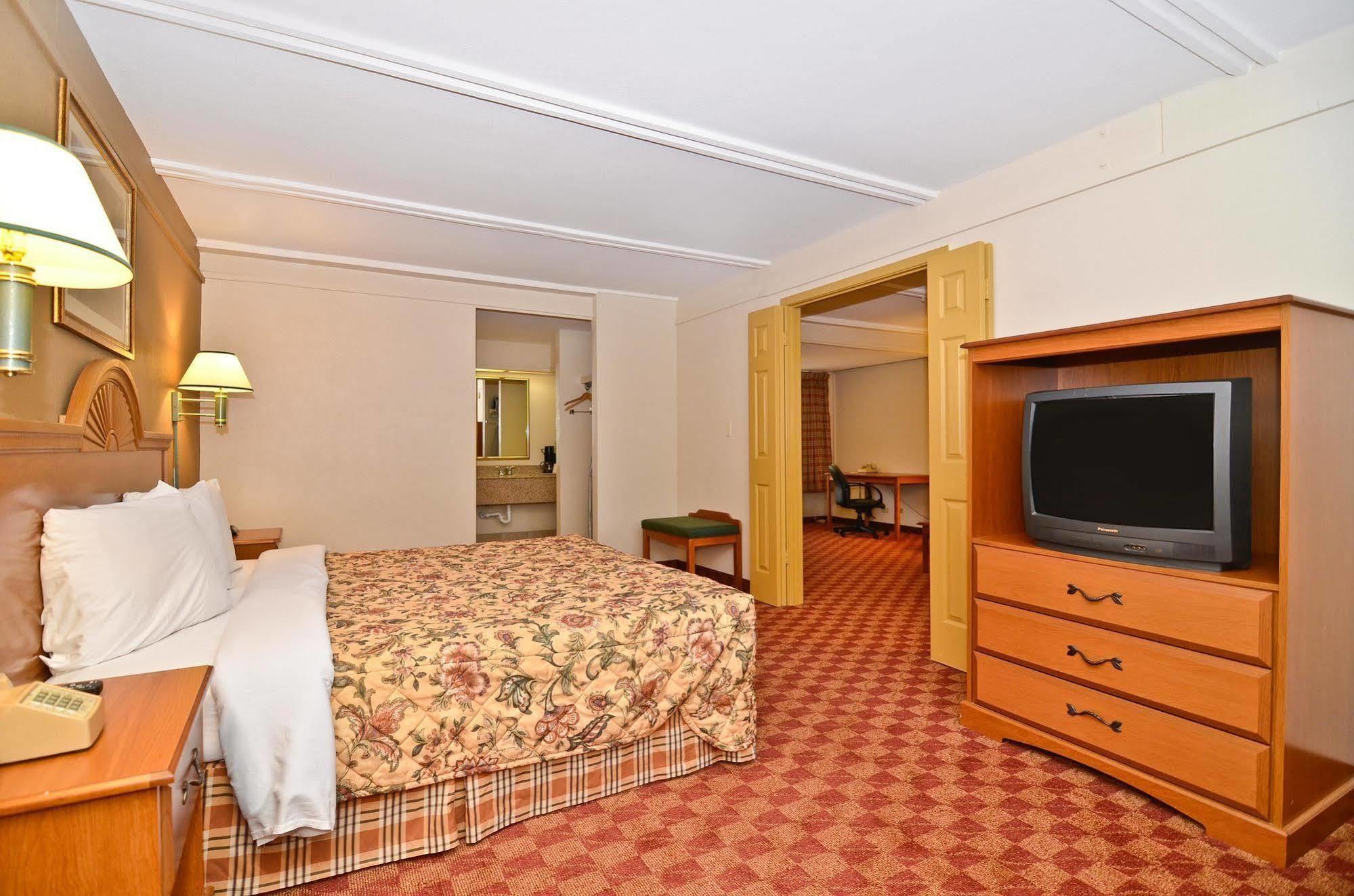 Spanish Trace Inn เอเธนส์ ภายนอก รูปภาพ