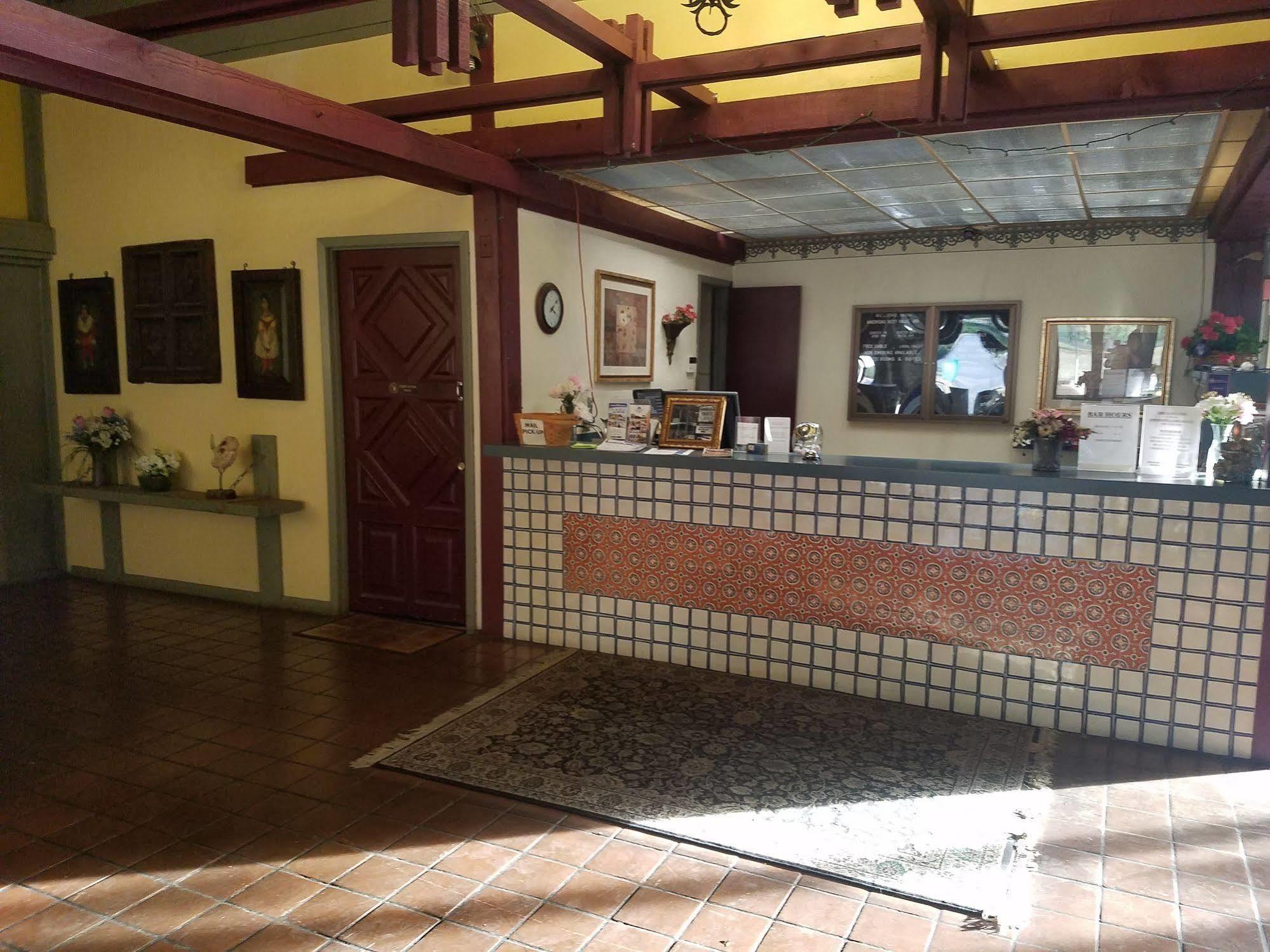 Spanish Trace Inn เอเธนส์ ภายนอก รูปภาพ