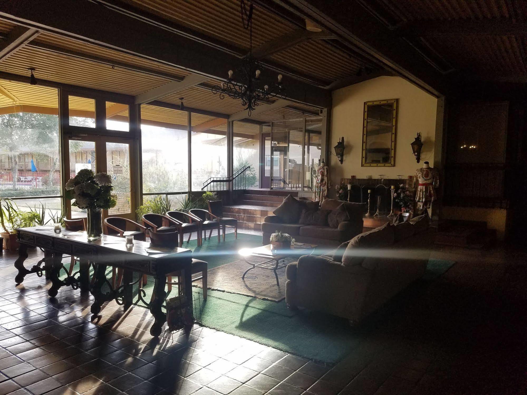 Spanish Trace Inn เอเธนส์ ภายนอก รูปภาพ